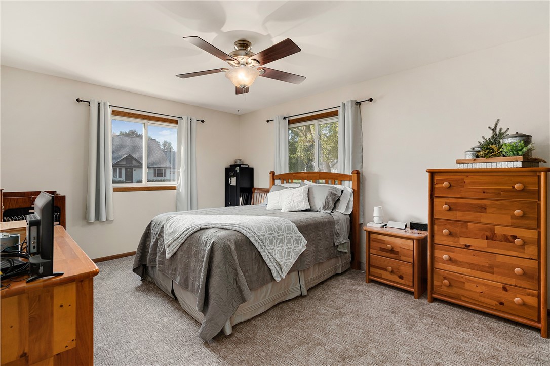 421 E Roosevelt Avenue