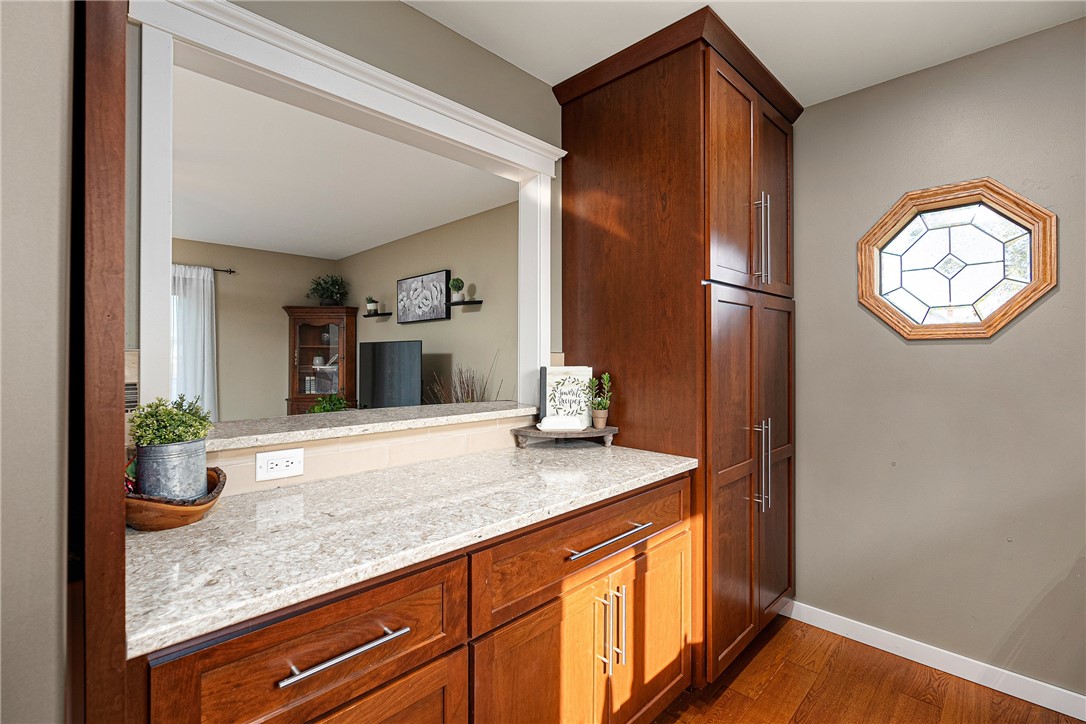 421 E Roosevelt Avenue