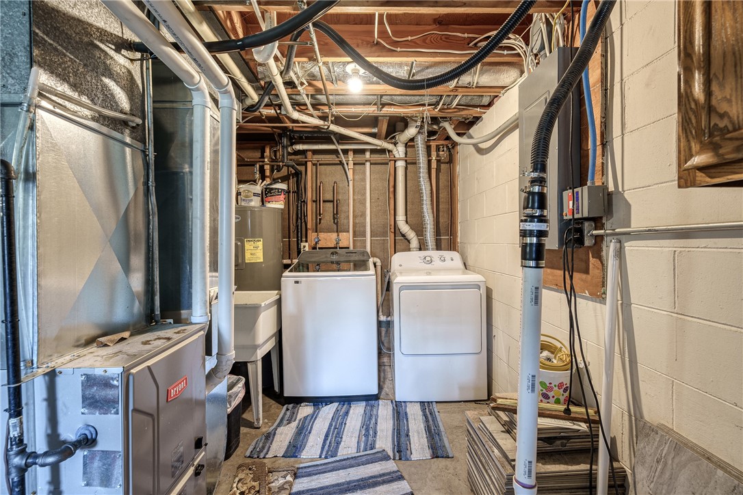 421 E Roosevelt Avenue