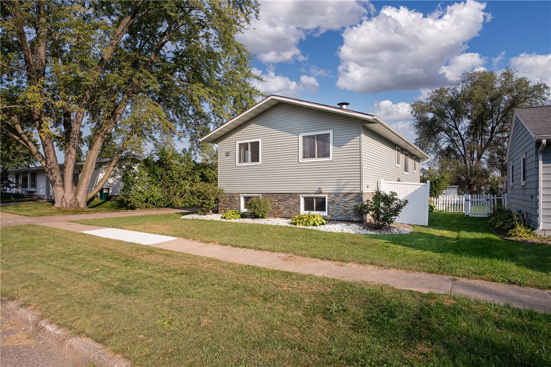 421 E Roosevelt Avenue