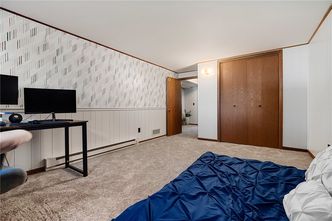 421 E Roosevelt Avenue