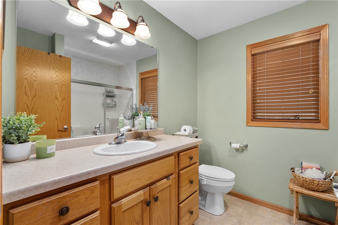 1230D E Orchard Beach Lane