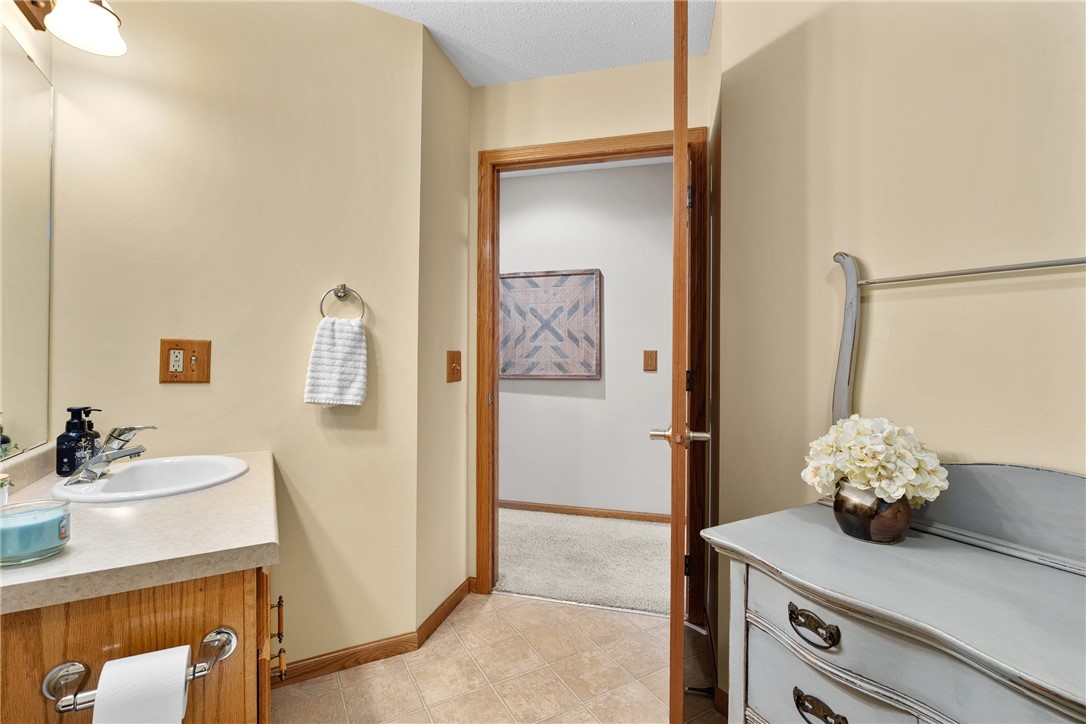 1230D E Orchard Beach Lane