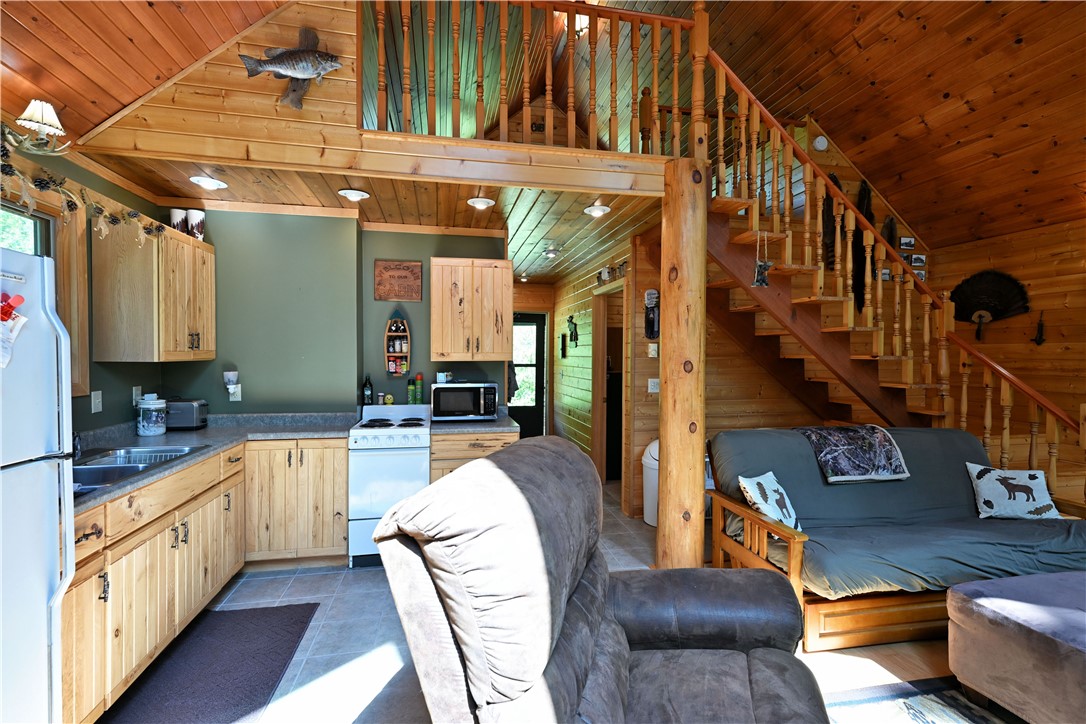 9379 N Chippewa Pines Way