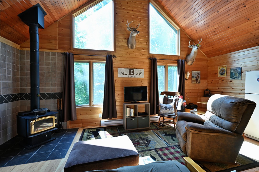 9379 N Chippewa Pines Way