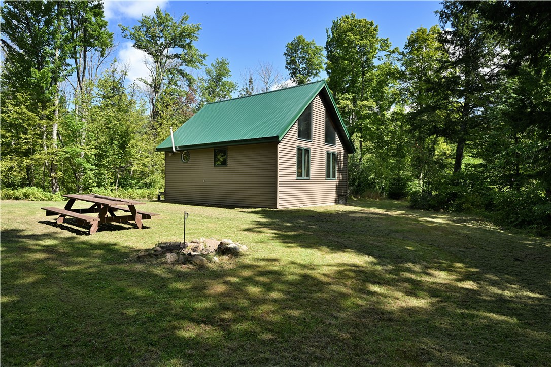 9379 N Chippewa Pines Way