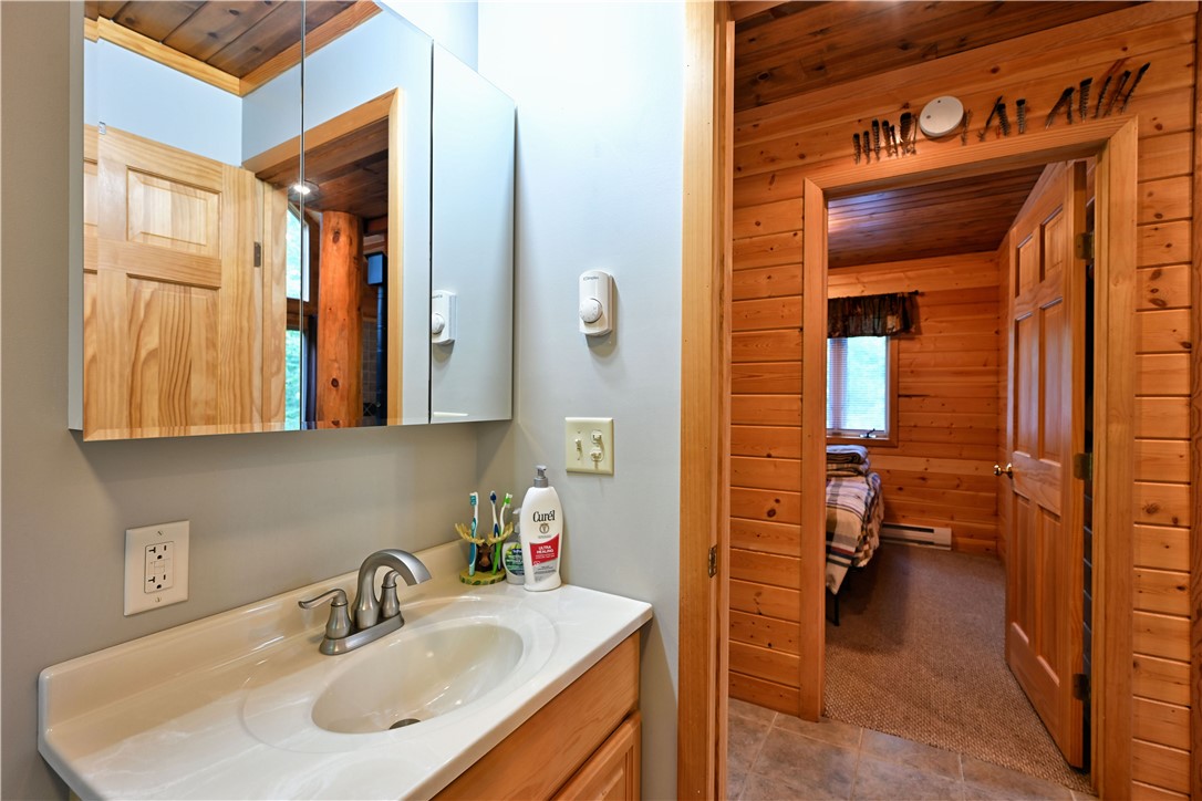 9379 N Chippewa Pines Way