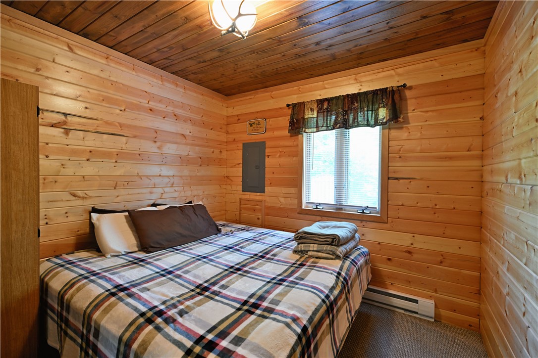 9379 N Chippewa Pines Way