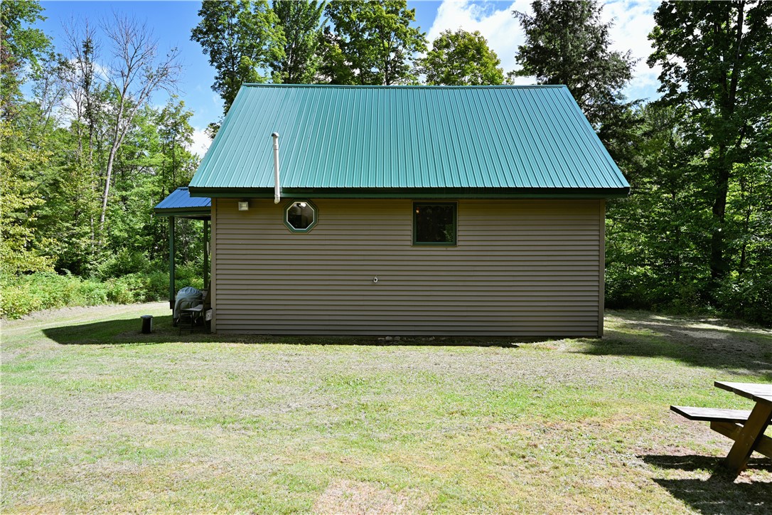 9379 N Chippewa Pines Way