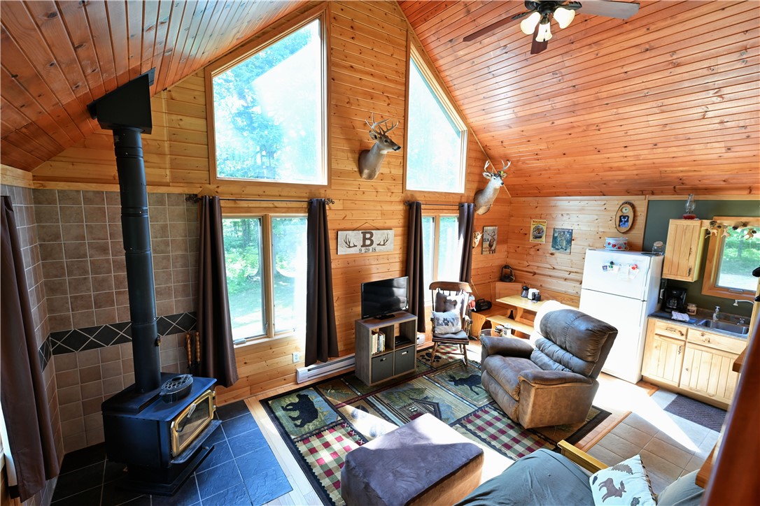 9379 N Chippewa Pines Way