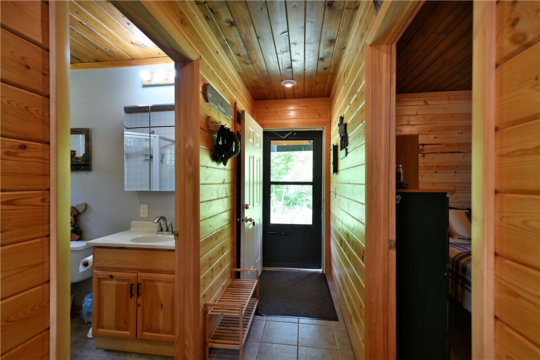 9379 N Chippewa Pines Way