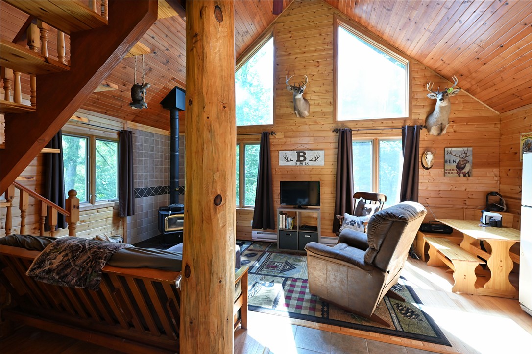 9379 N Chippewa Pines Way