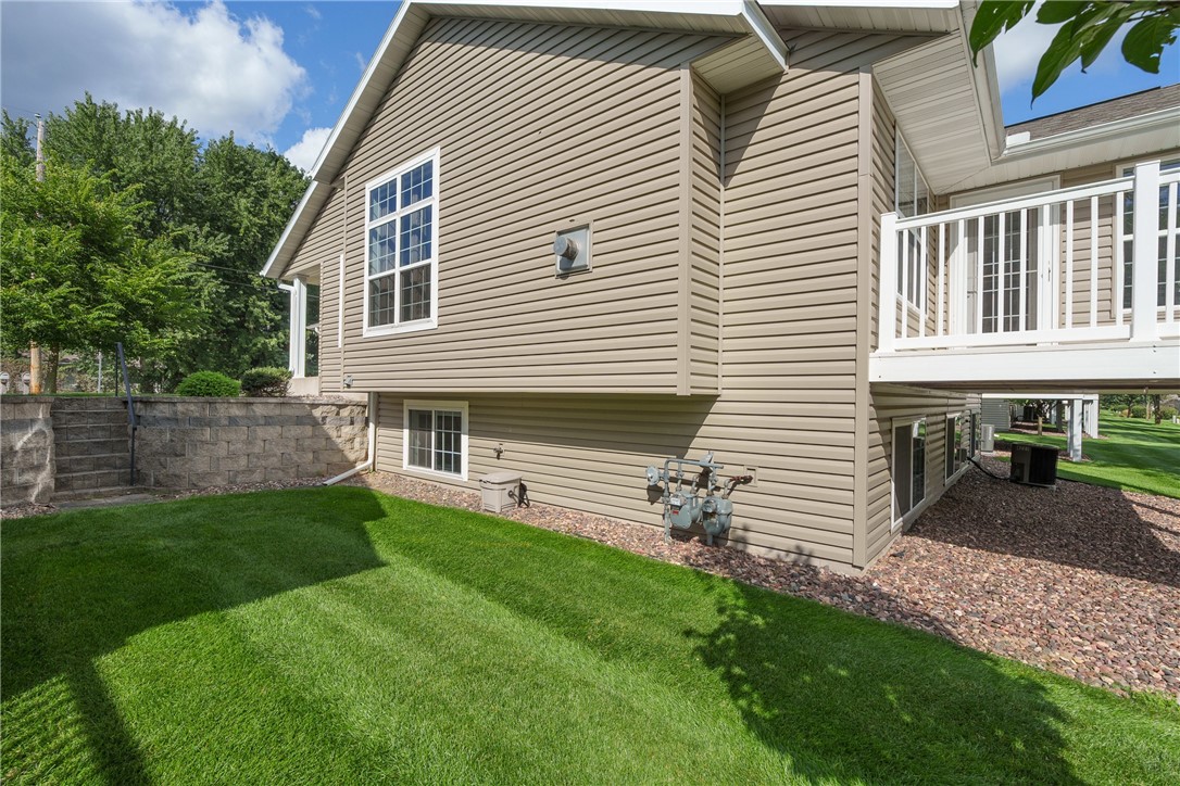 4221 E Hamilton Avenue 7