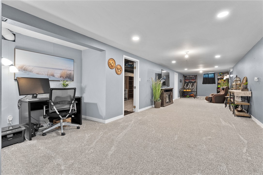 1516 Mitscher Avenue