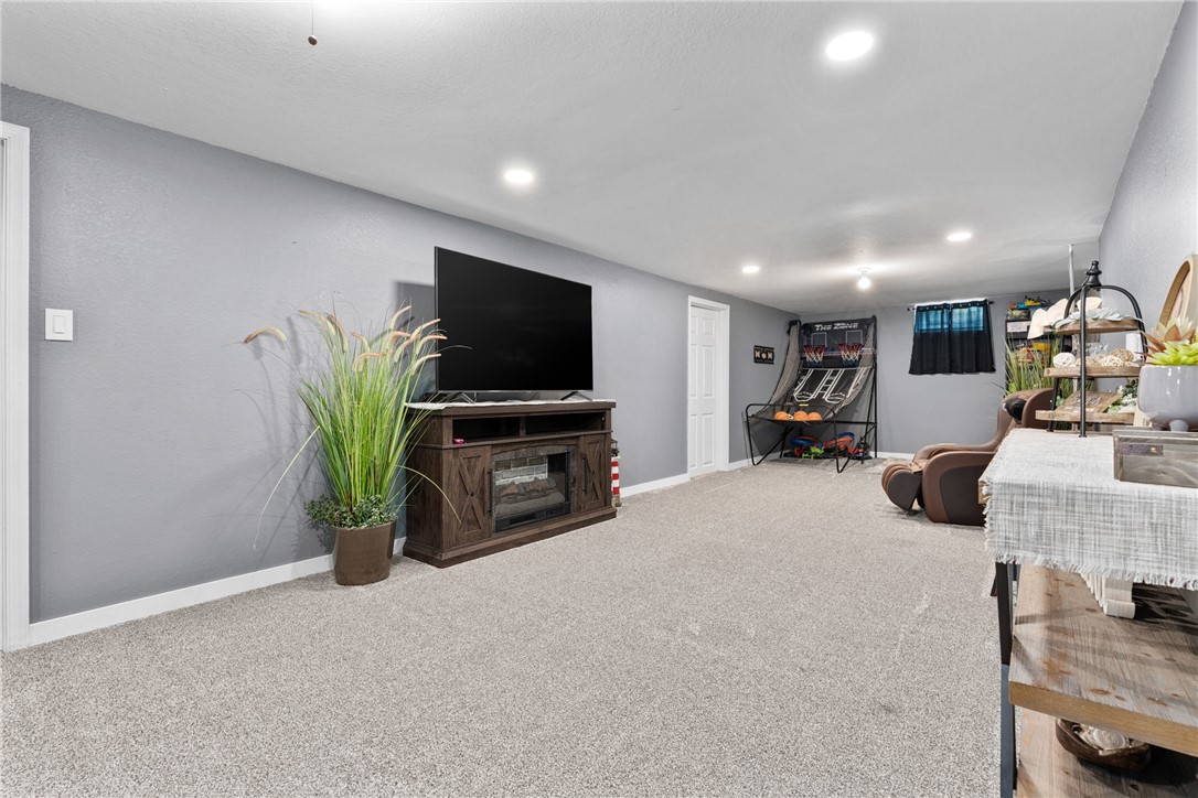 1516 Mitscher Avenue