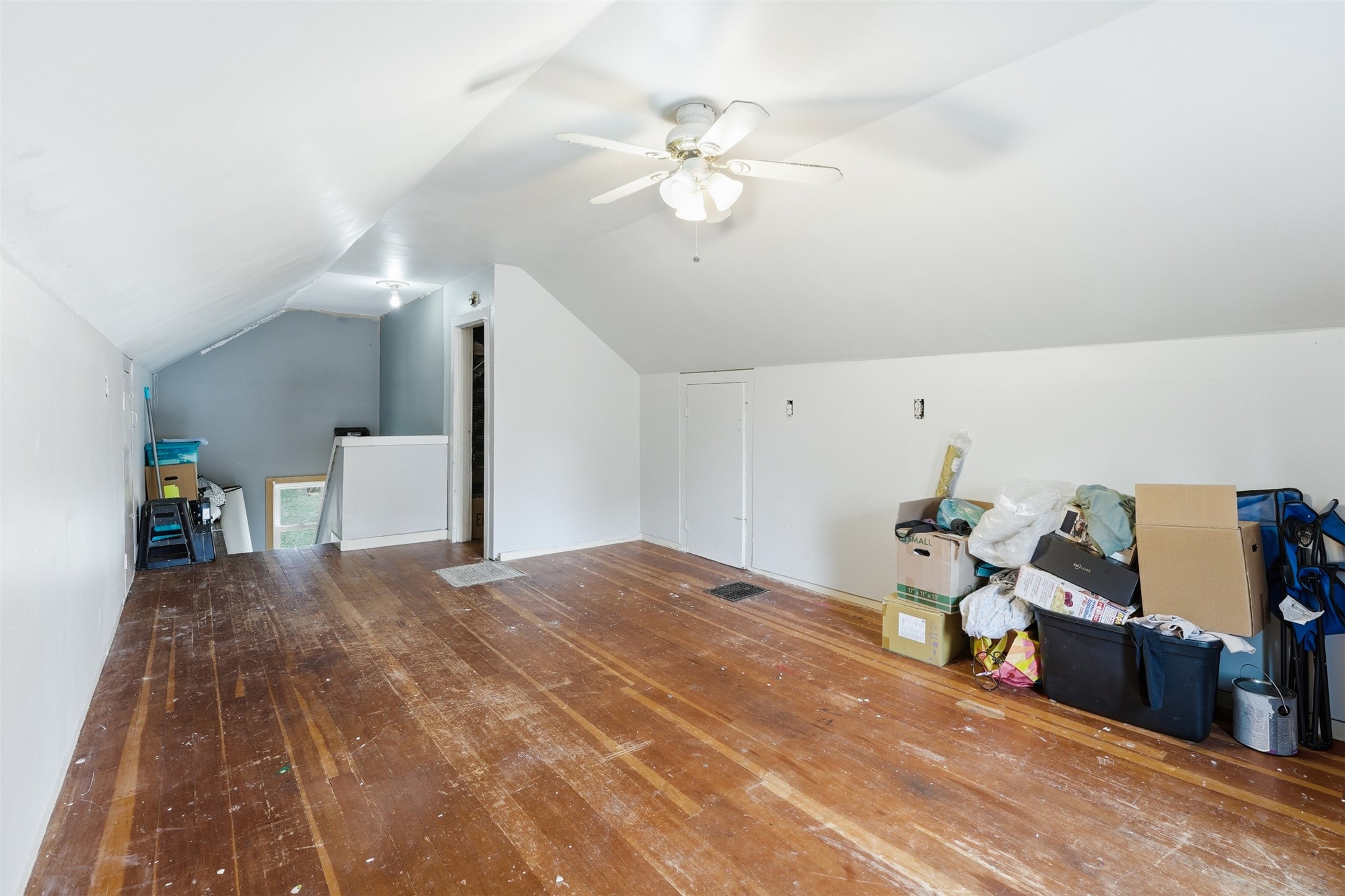 215 3rd Avenue S