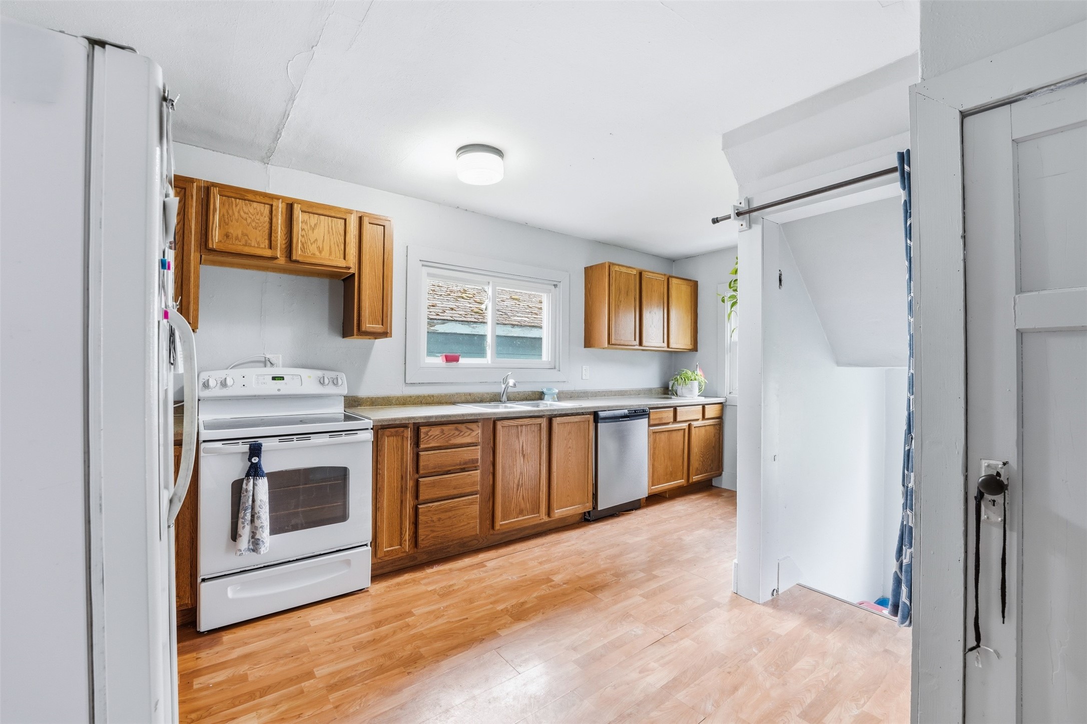 215 3rd Avenue S