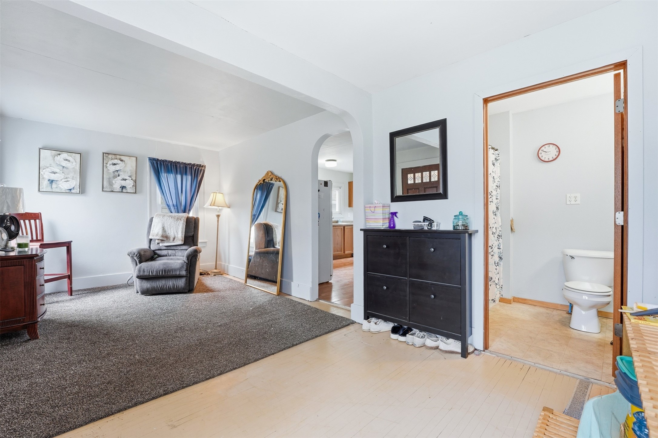 215 3rd Avenue S