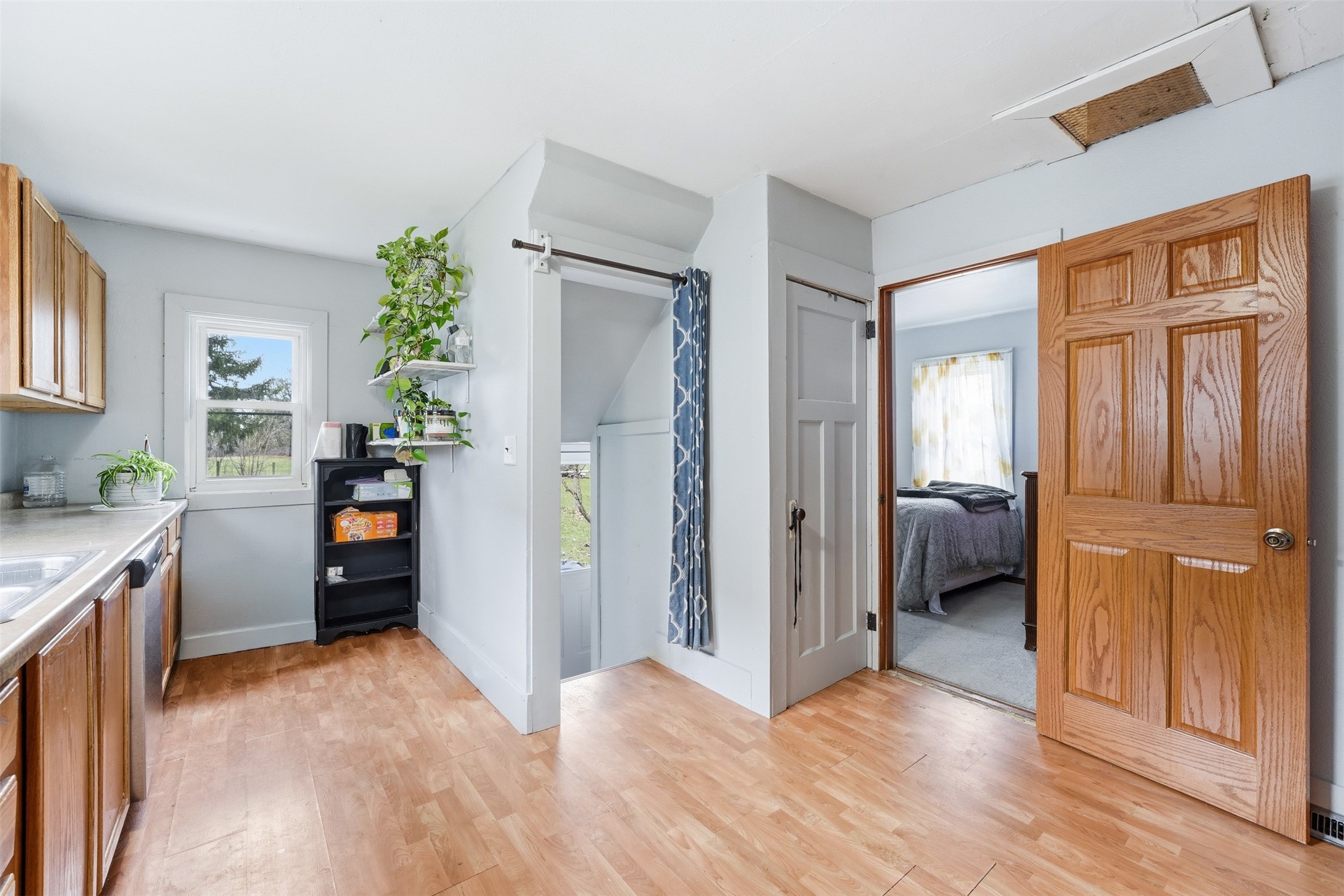 215 3rd Avenue S