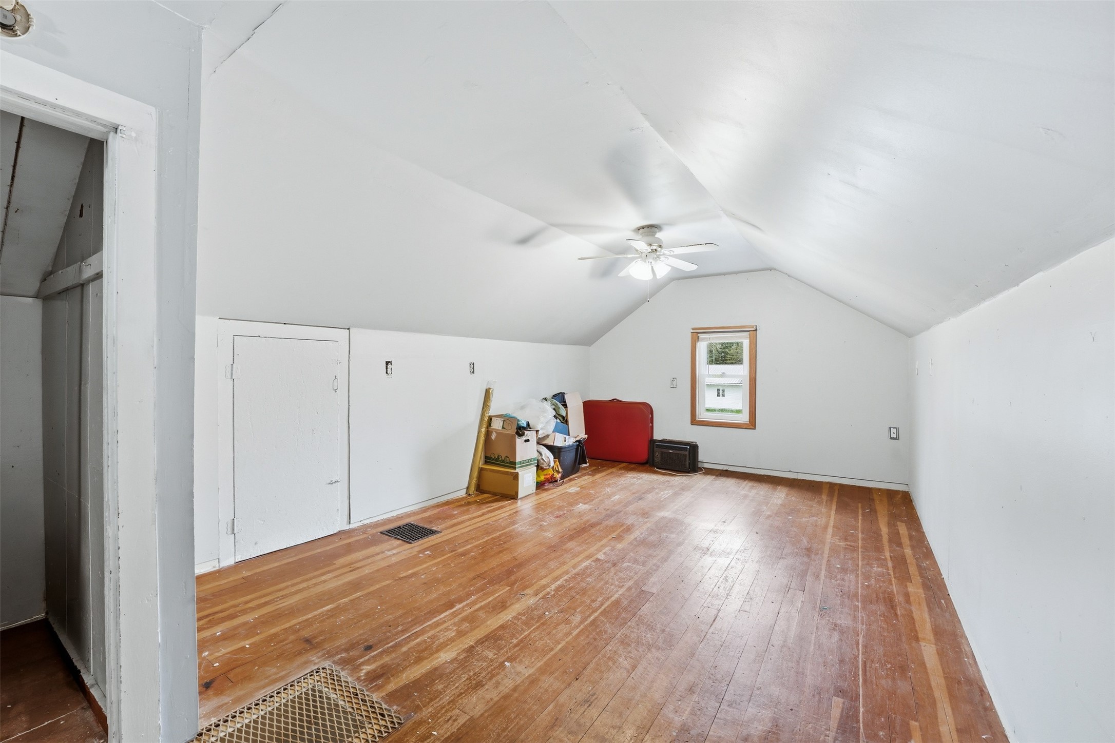 215 3rd Avenue S