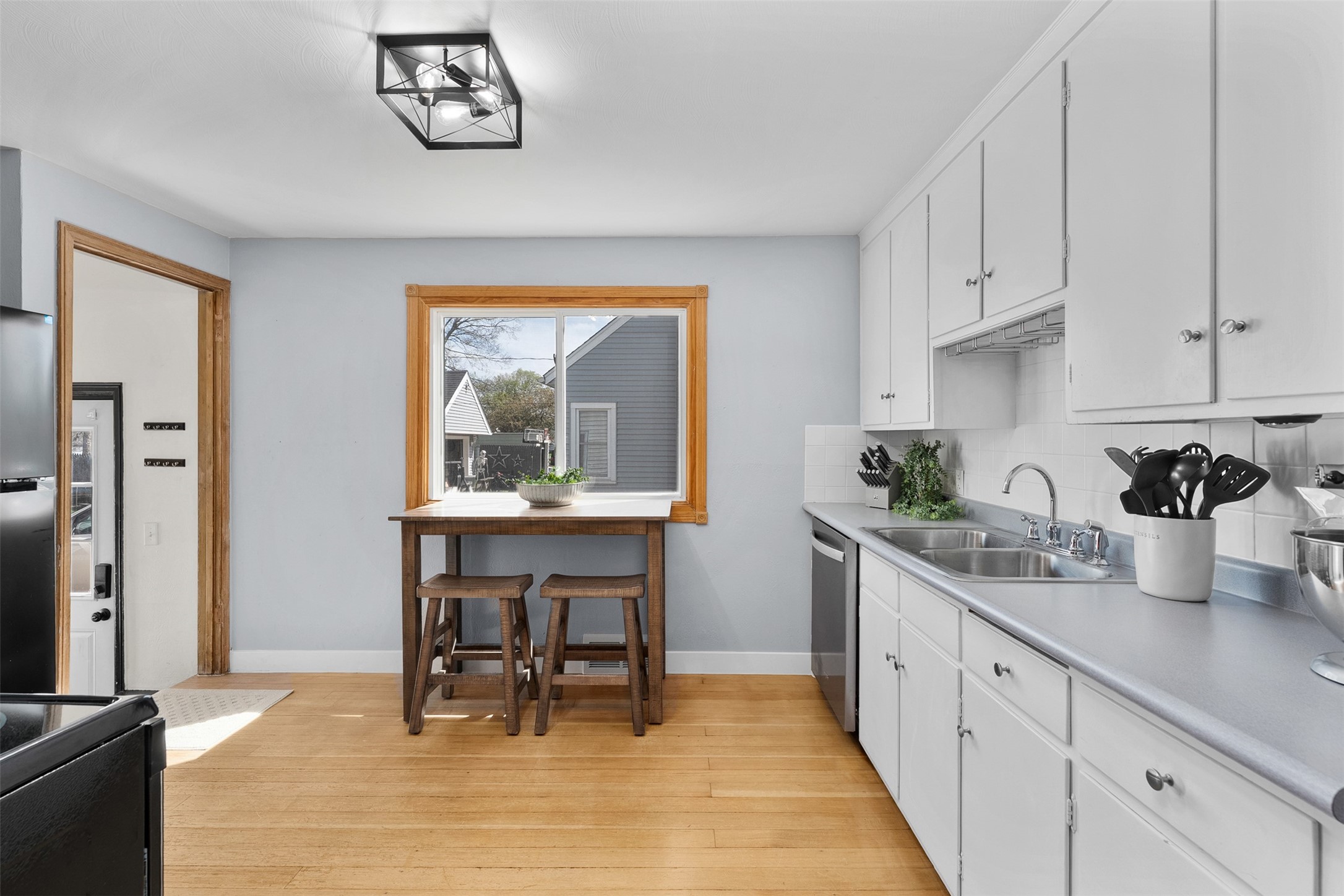 3003 8th Street