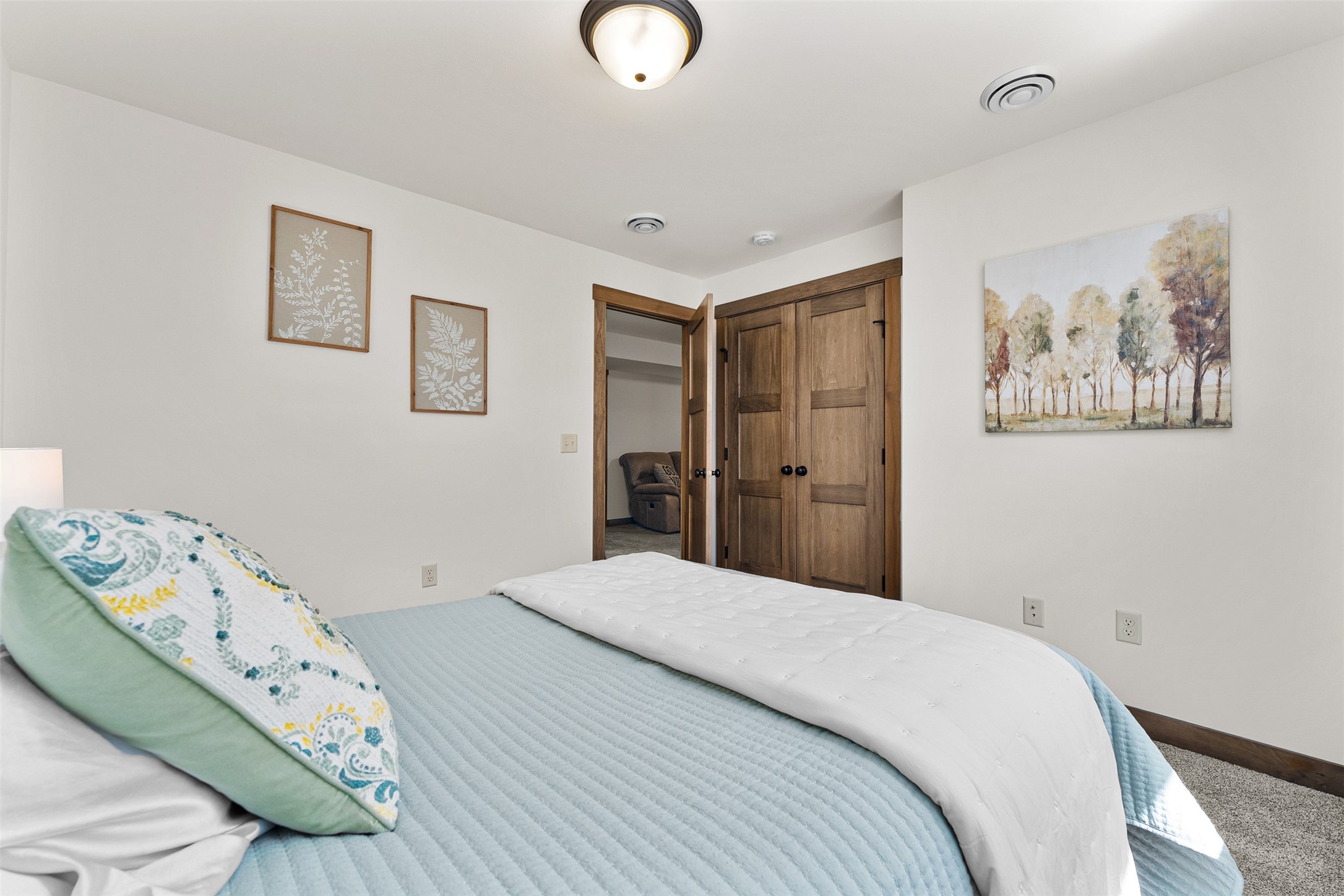 504 Hagman Street 26