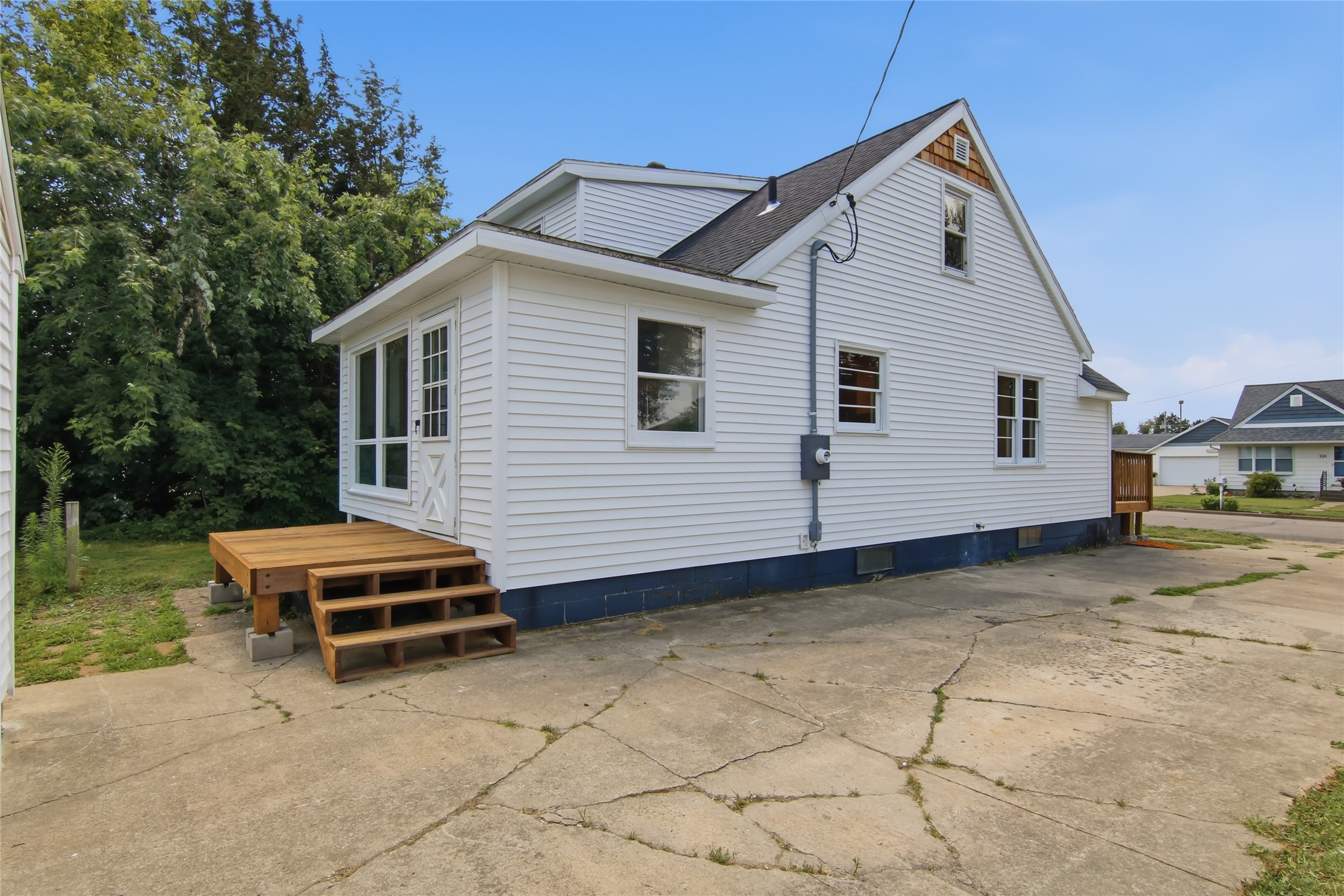 124 S Victory Street