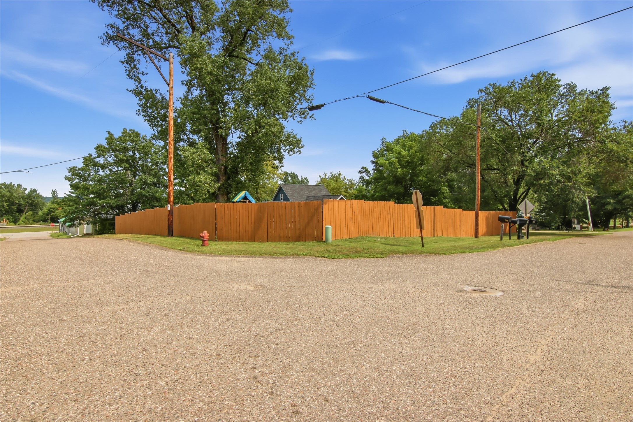 405 2nd Avenue W