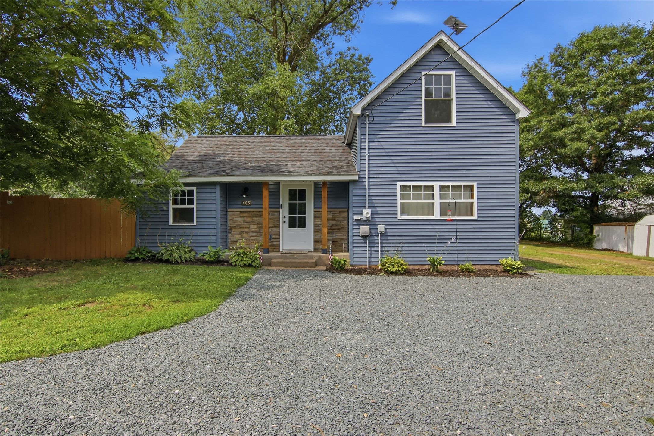 405 2nd Avenue W