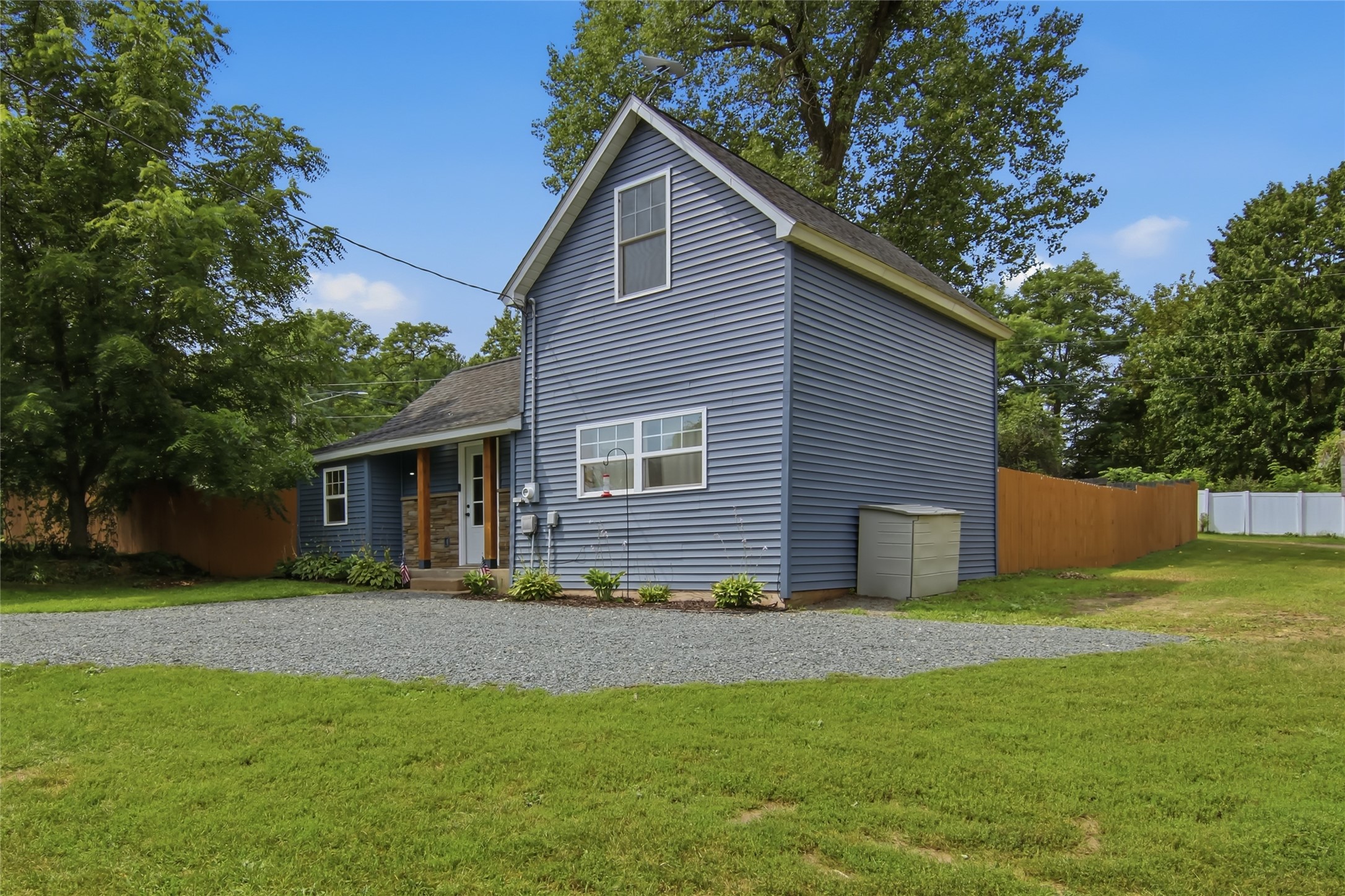 405 2nd Avenue W