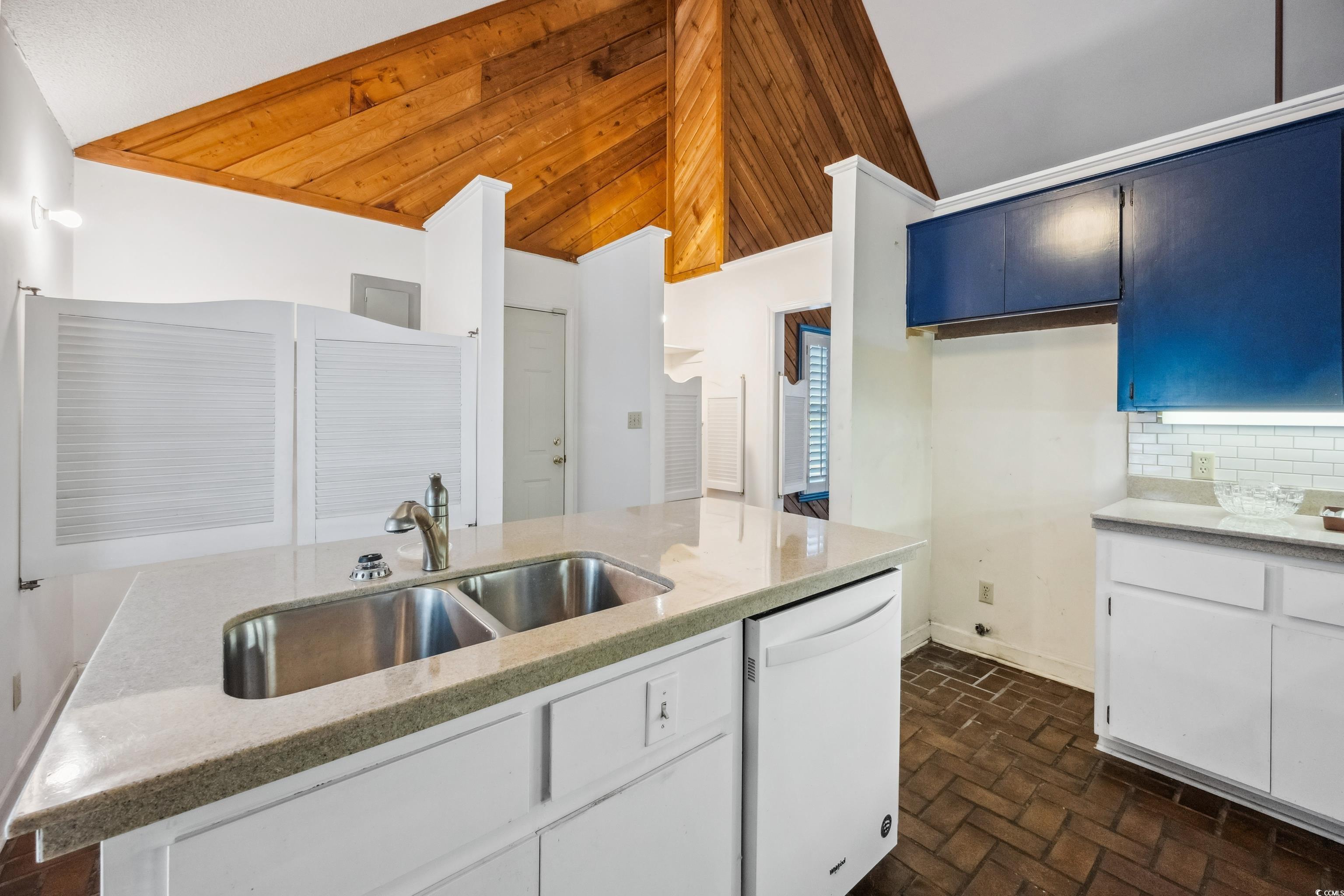 560 Aspen Loop