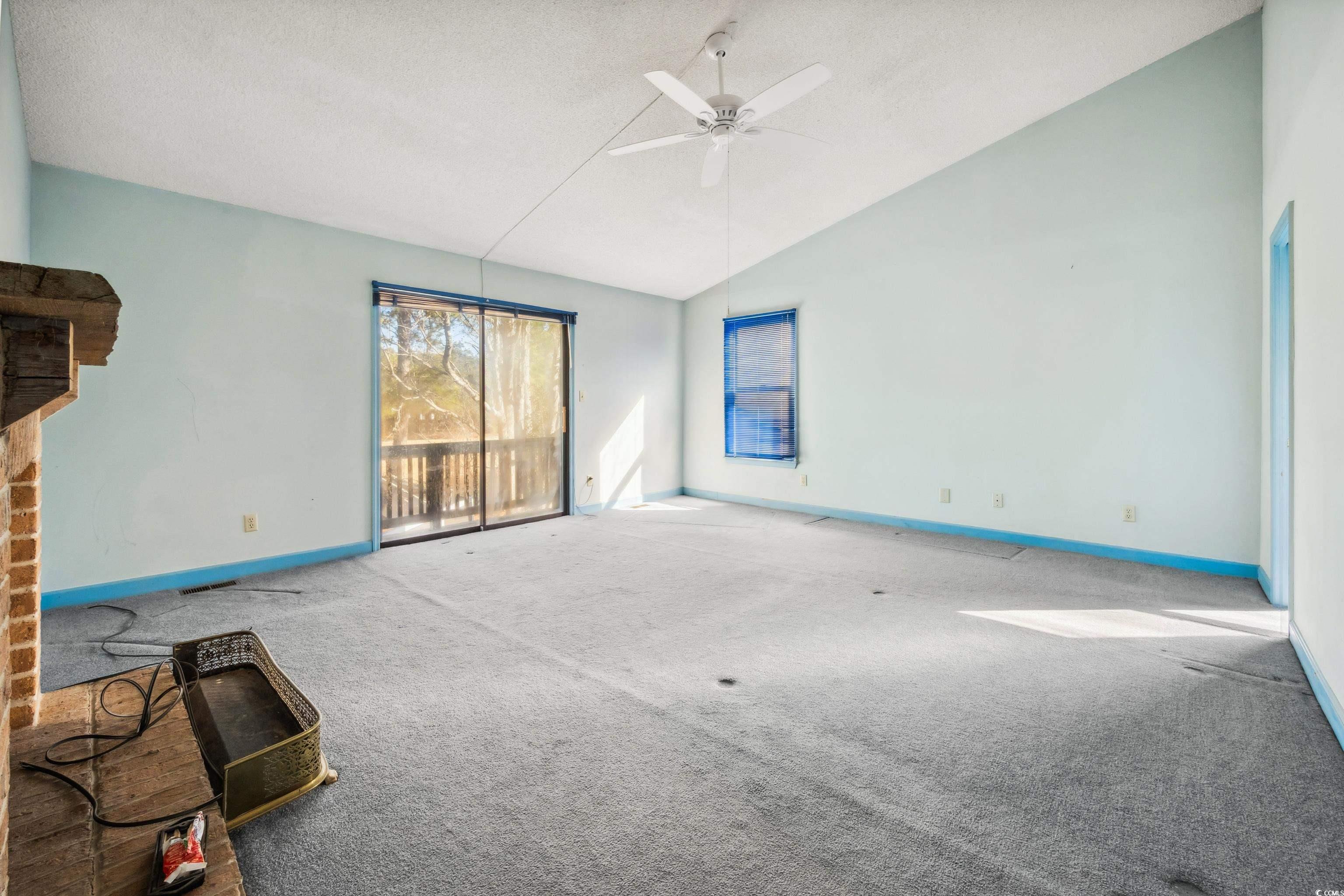 560 Aspen Loop