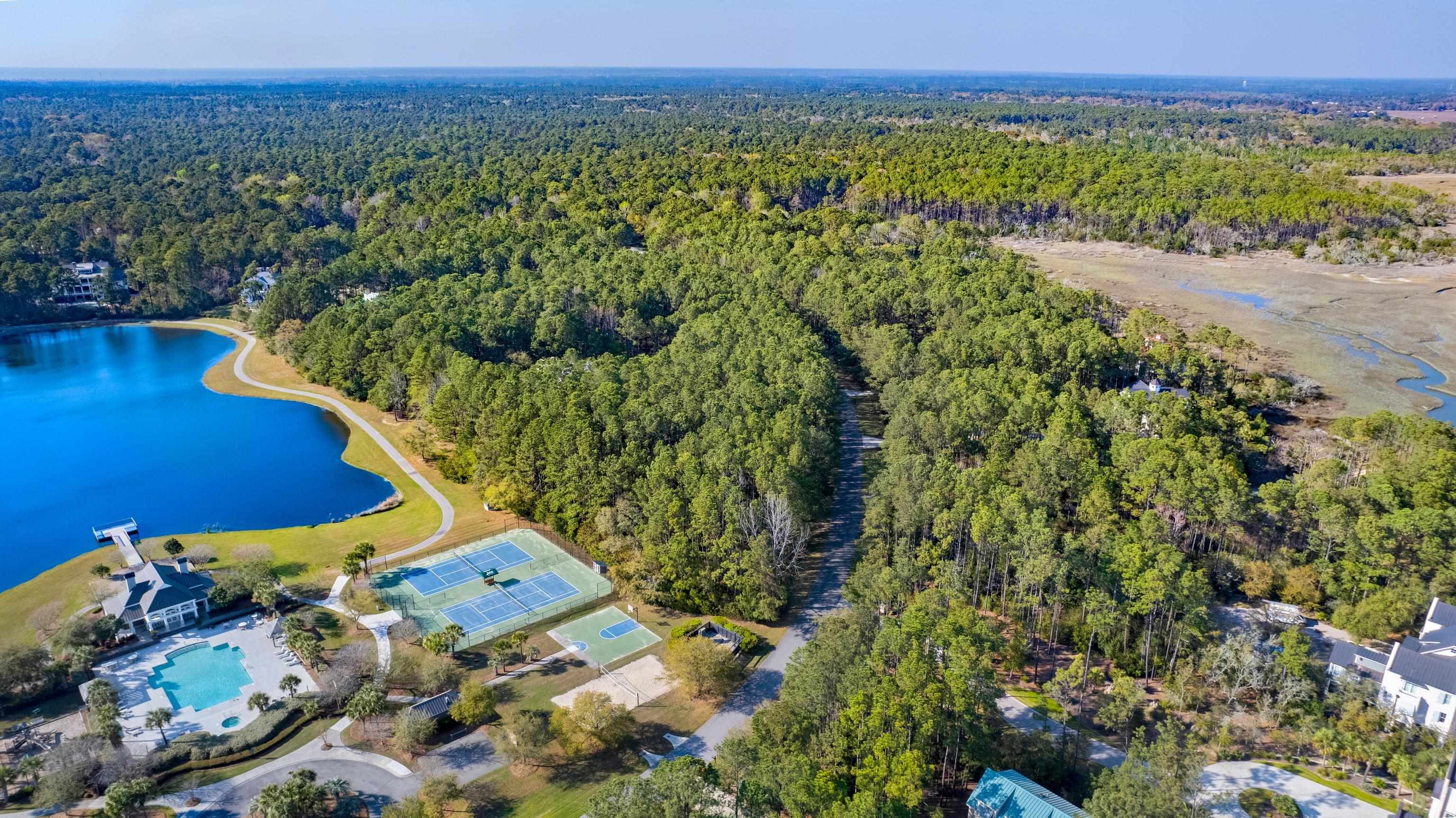 3067 Vanderbilt Blvd.