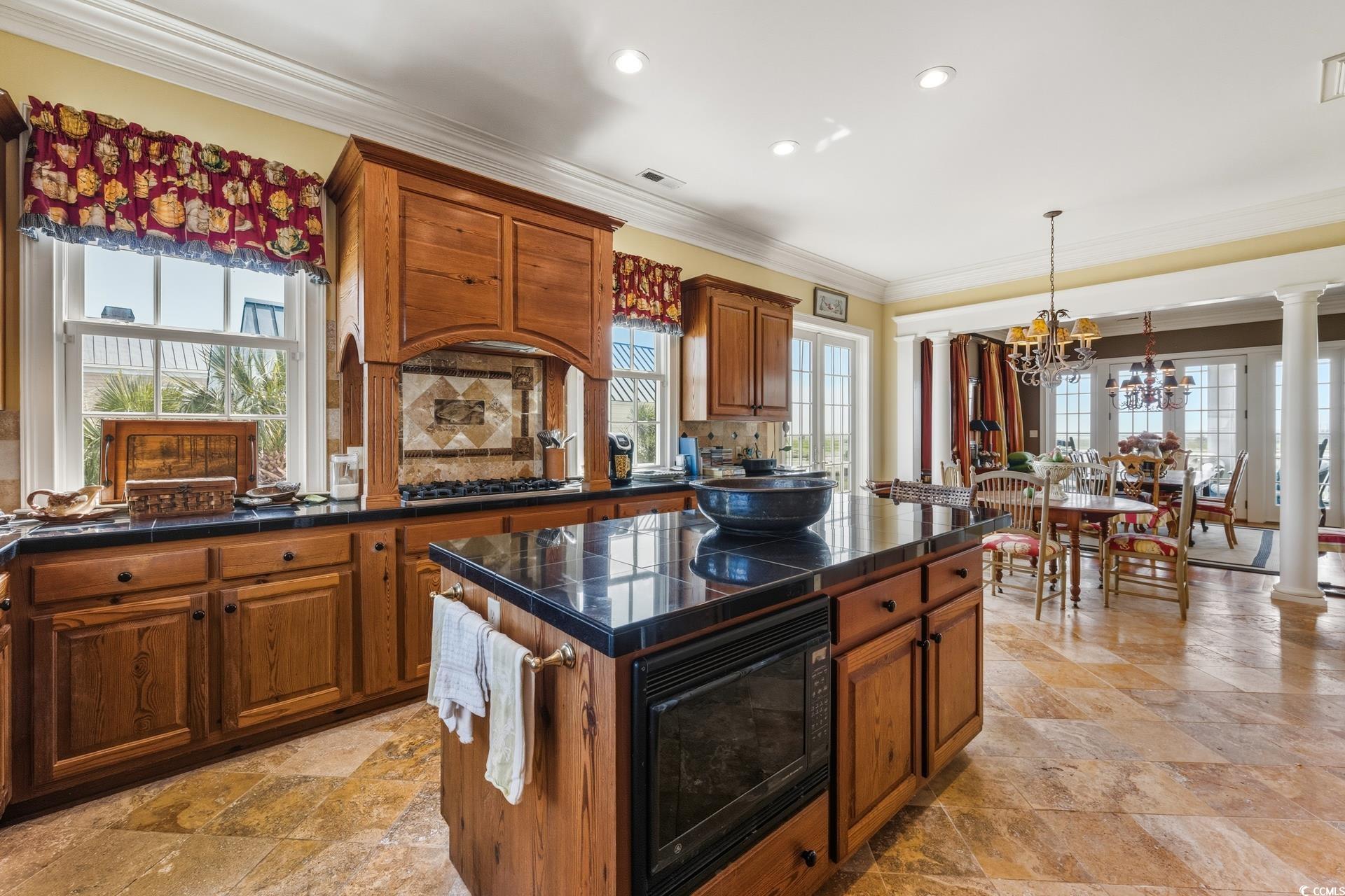 160 Colony Point Dr.