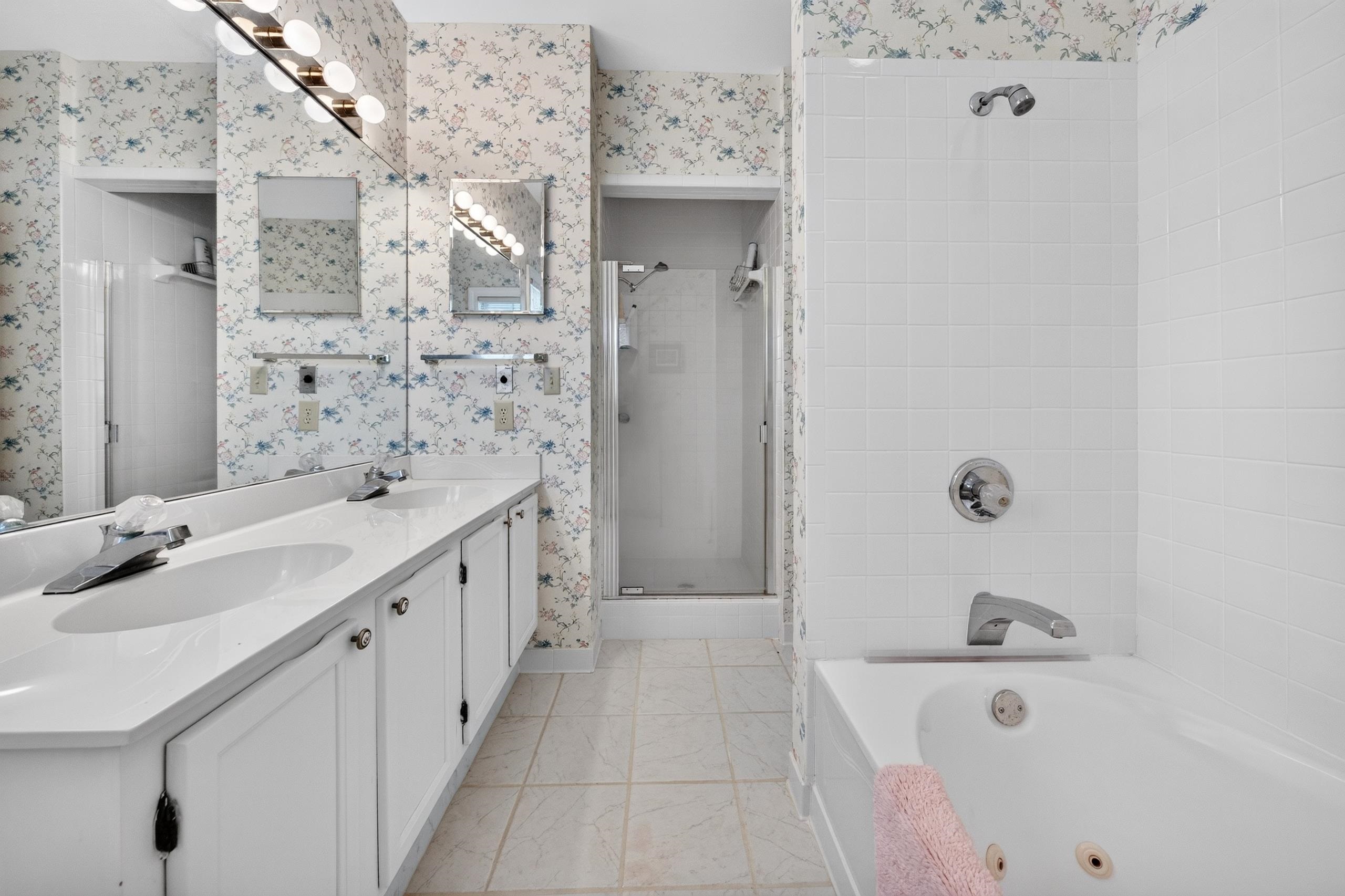 737 Bonnyneck Dr. Unit: 26