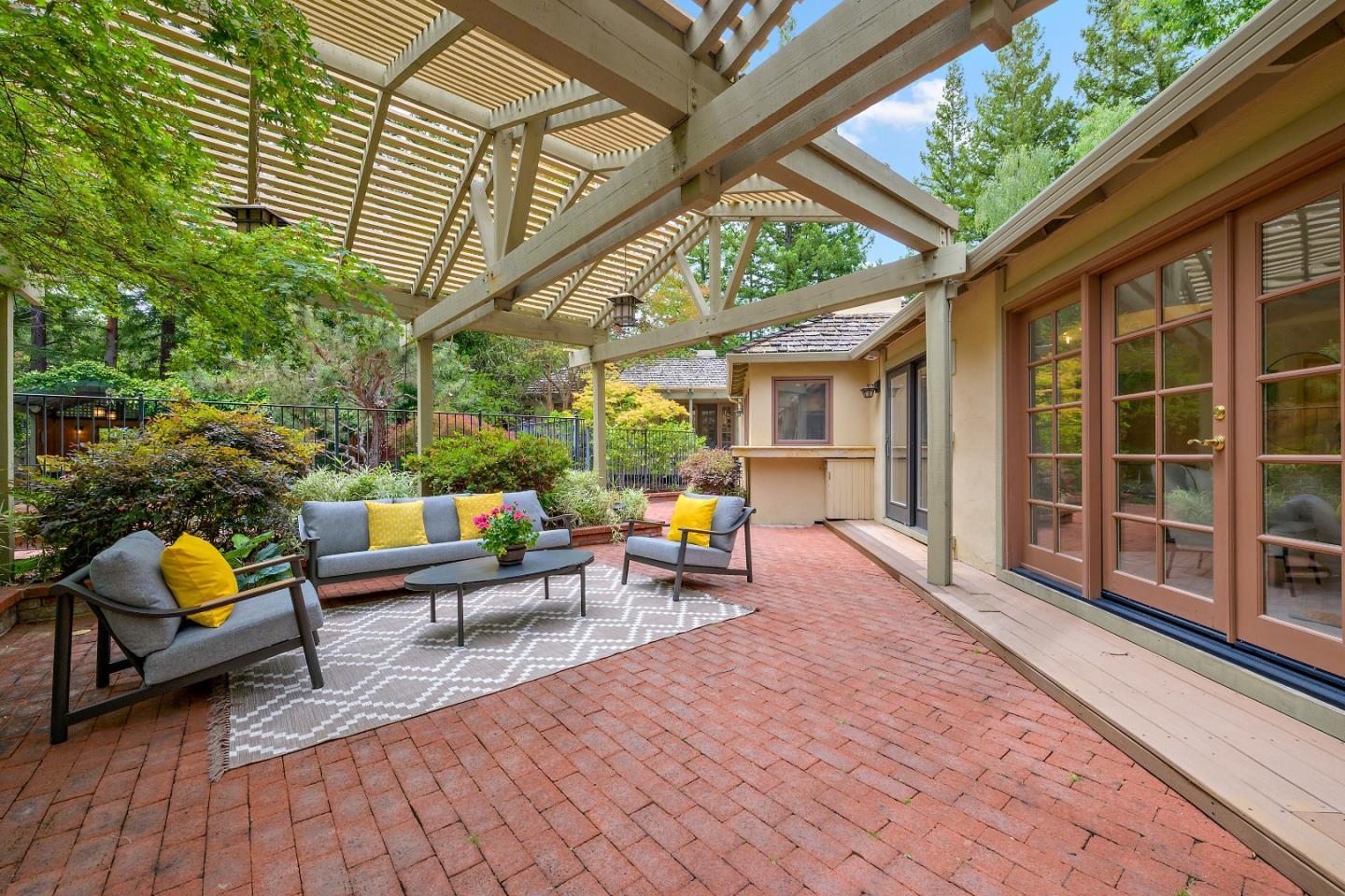 18586 Rancho Las Cimas WAY