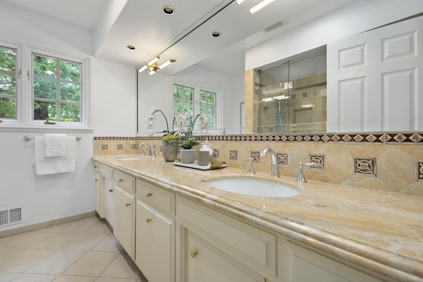 18586 Rancho Las Cimas WAY