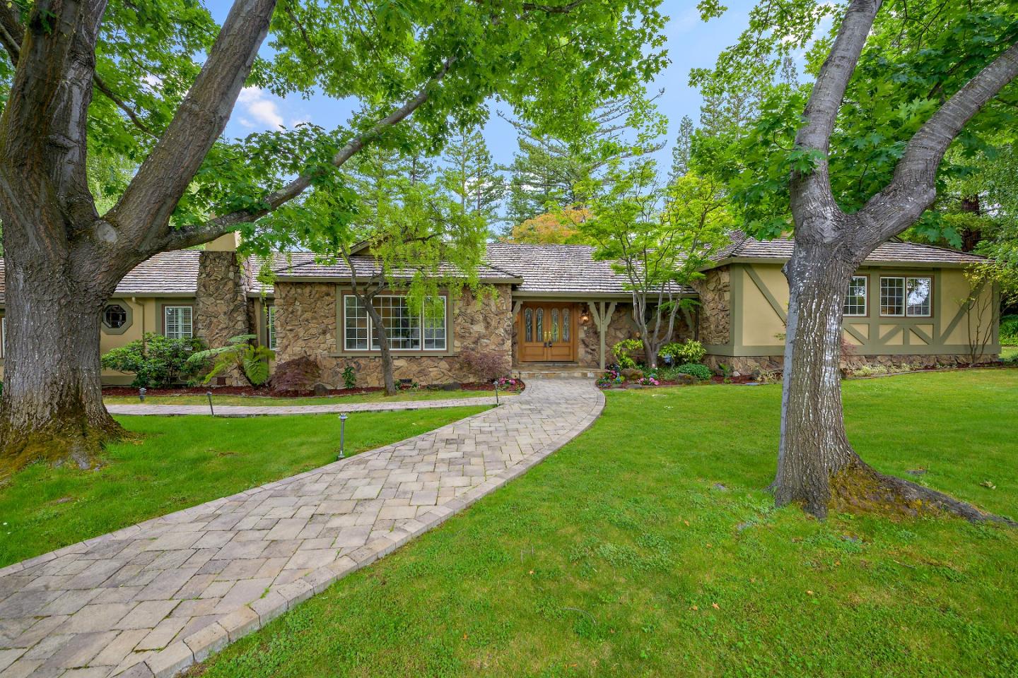 18586 Rancho Las Cimas WAY