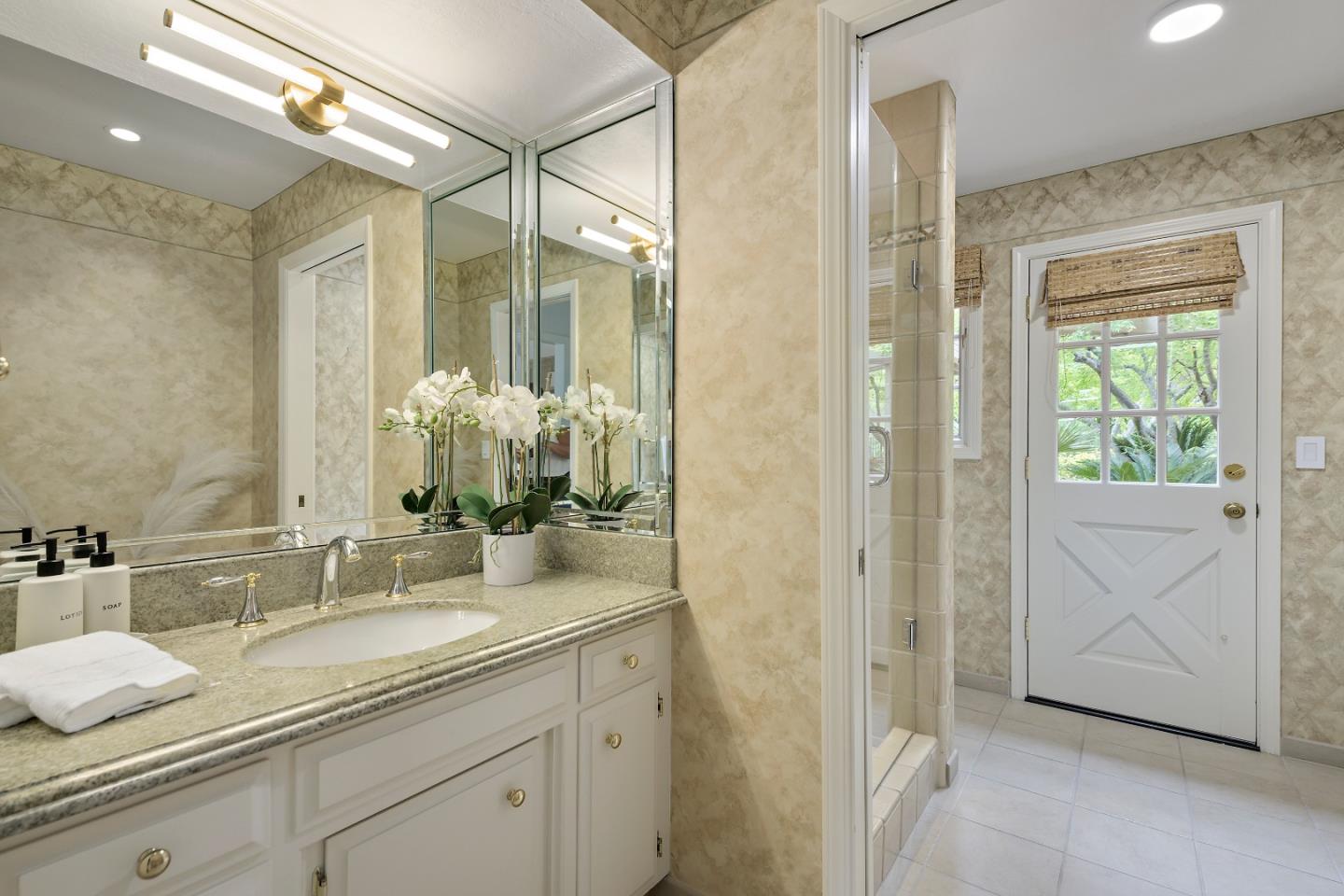 18586 Rancho Las Cimas WAY