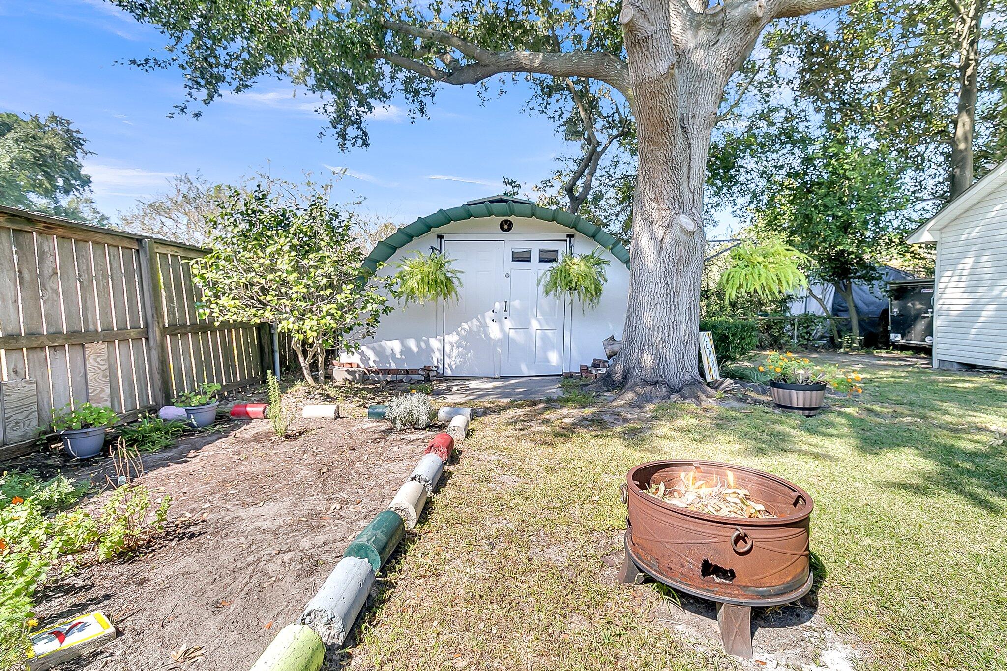 1240 Greenfield Place