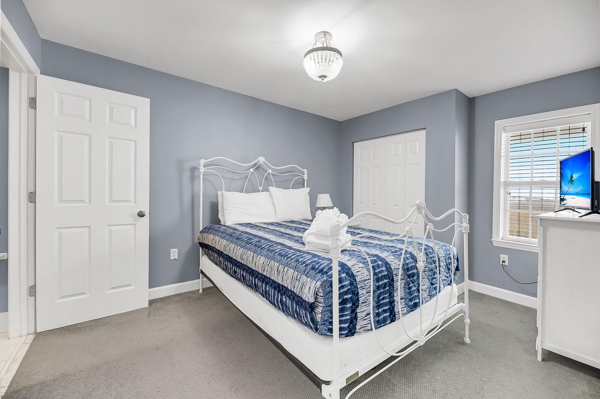 2395 Folly Road # 4f