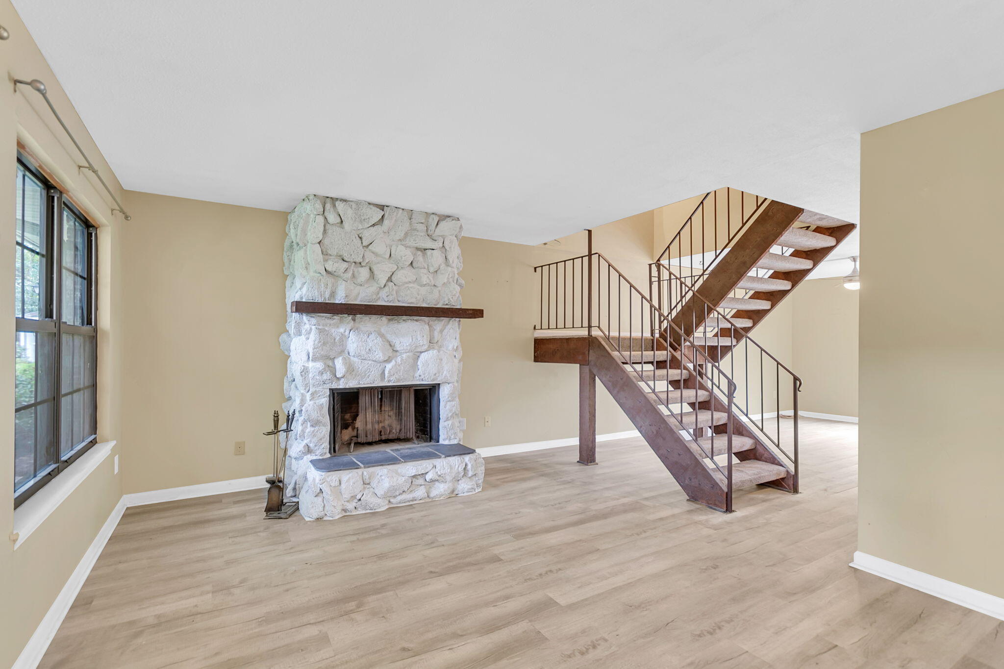 2939 Cathedral Lane