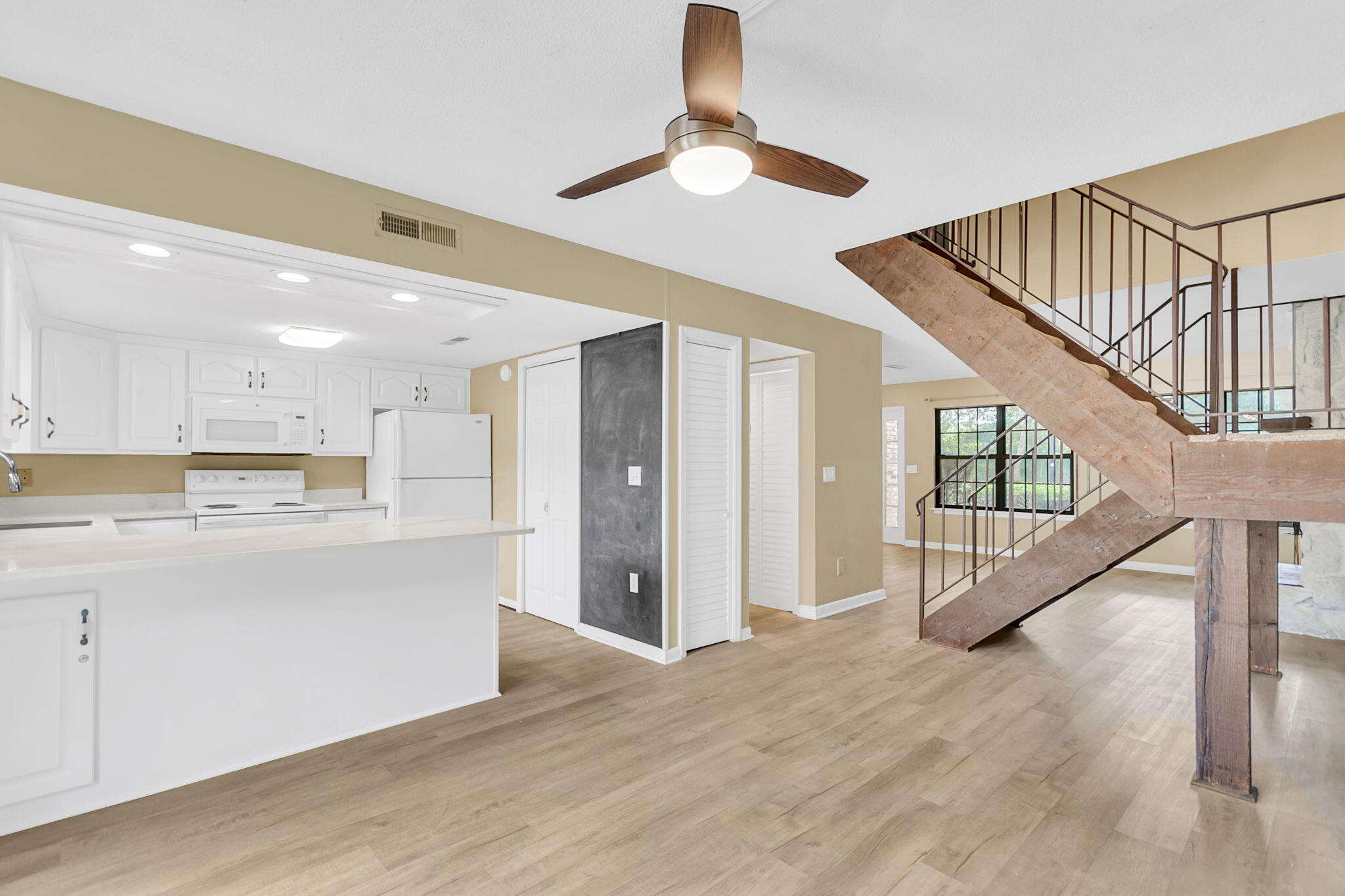 2939 Cathedral Lane