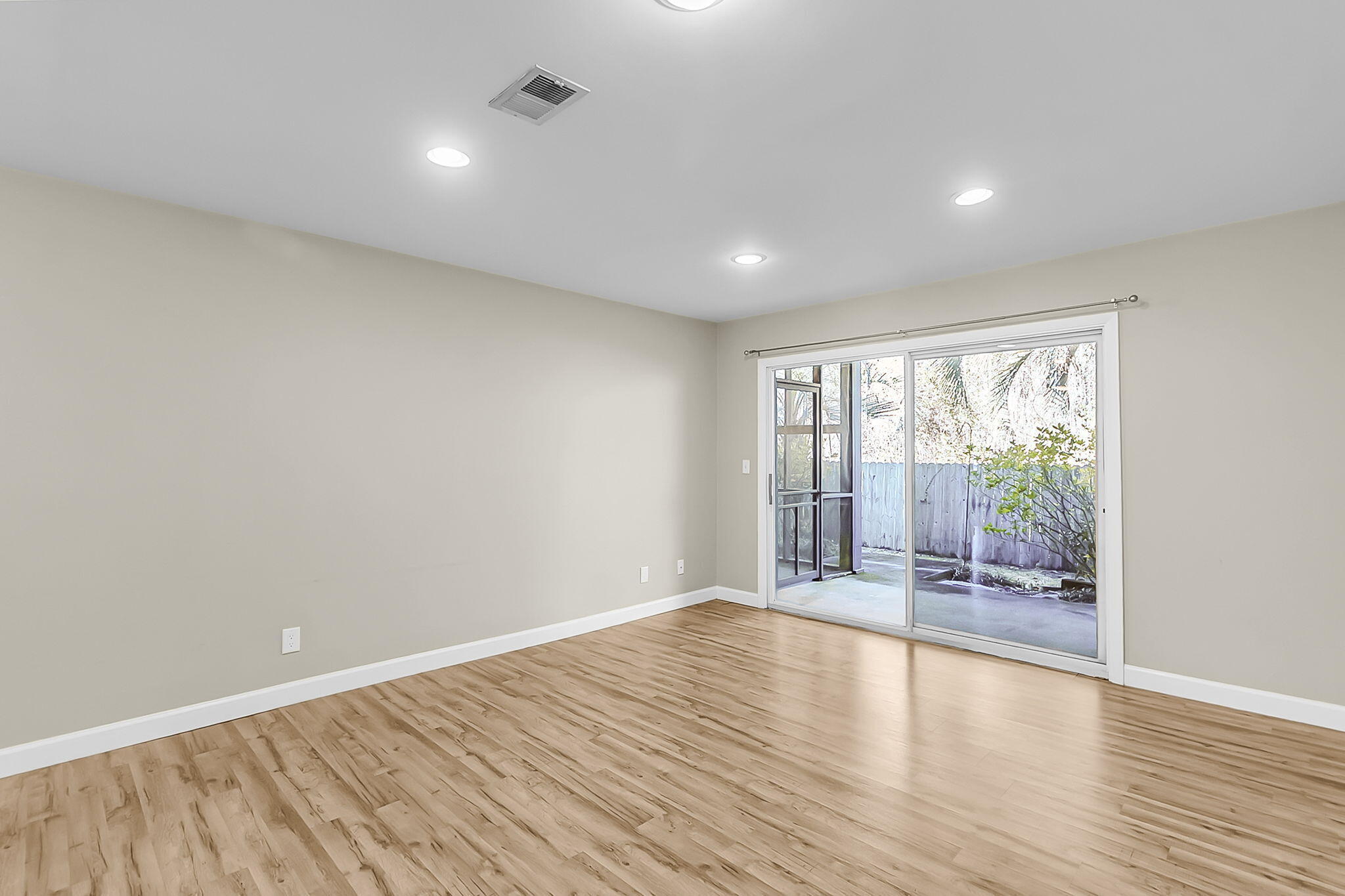 1530 Fort Johnson Road # 1c