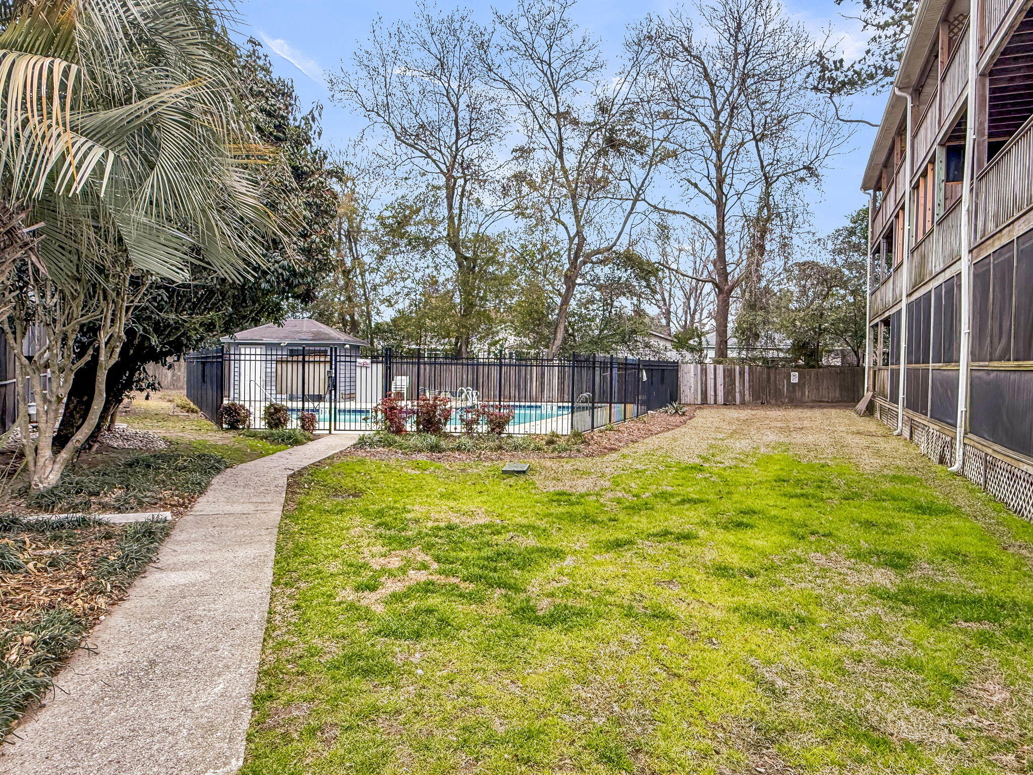 1530 Fort Johnson Road # 1c