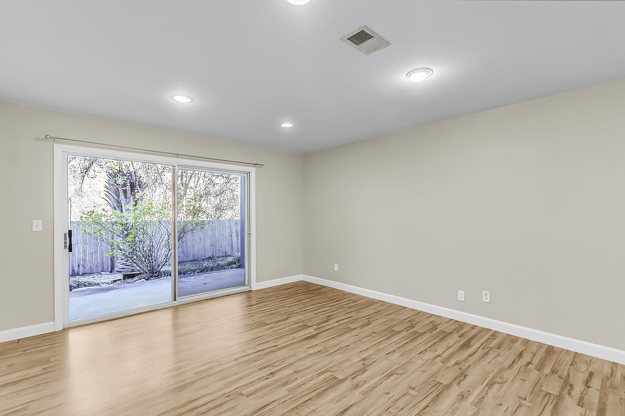 1530 Fort Johnson Road # 1c