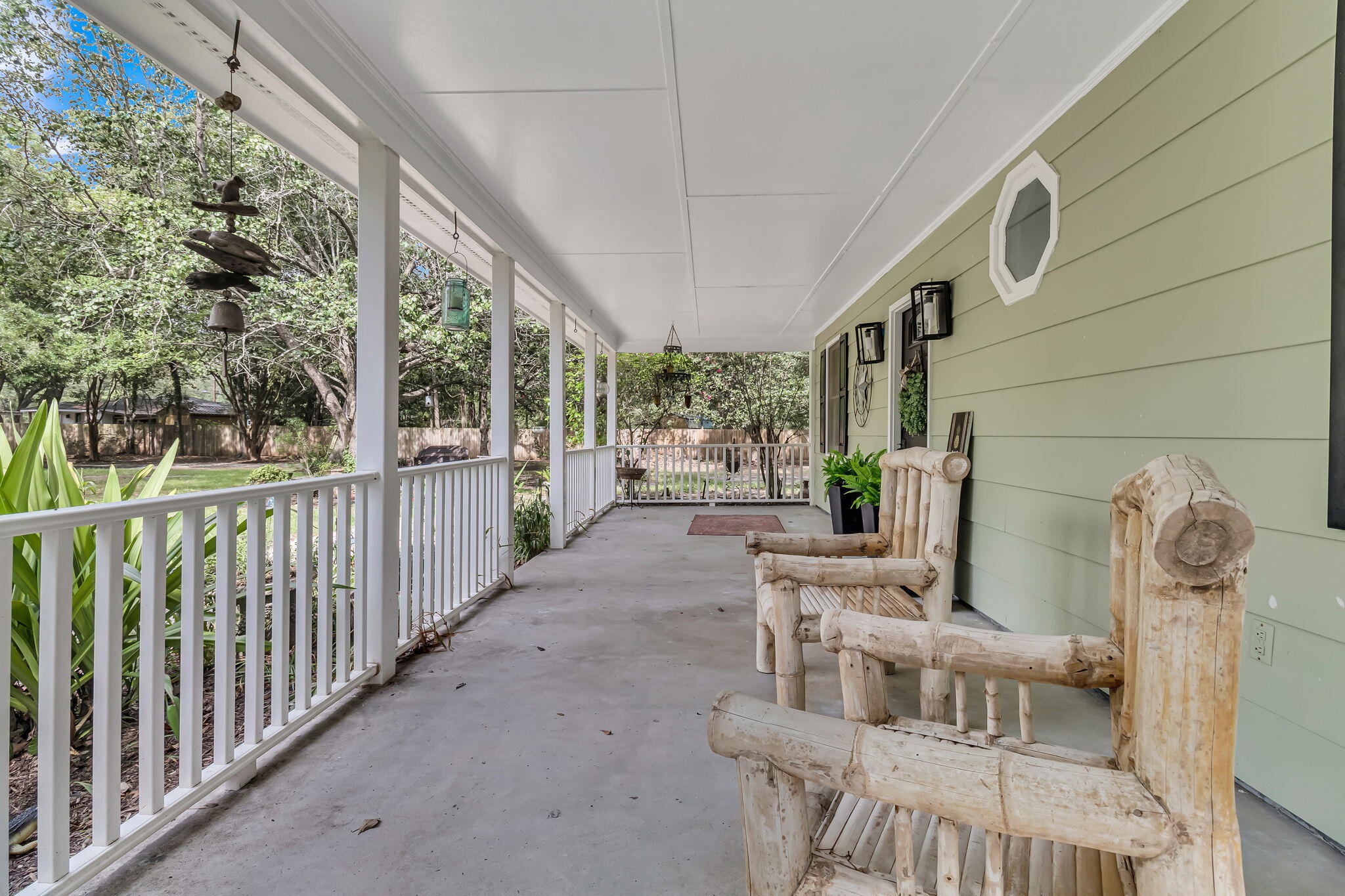 7971 Highway 162