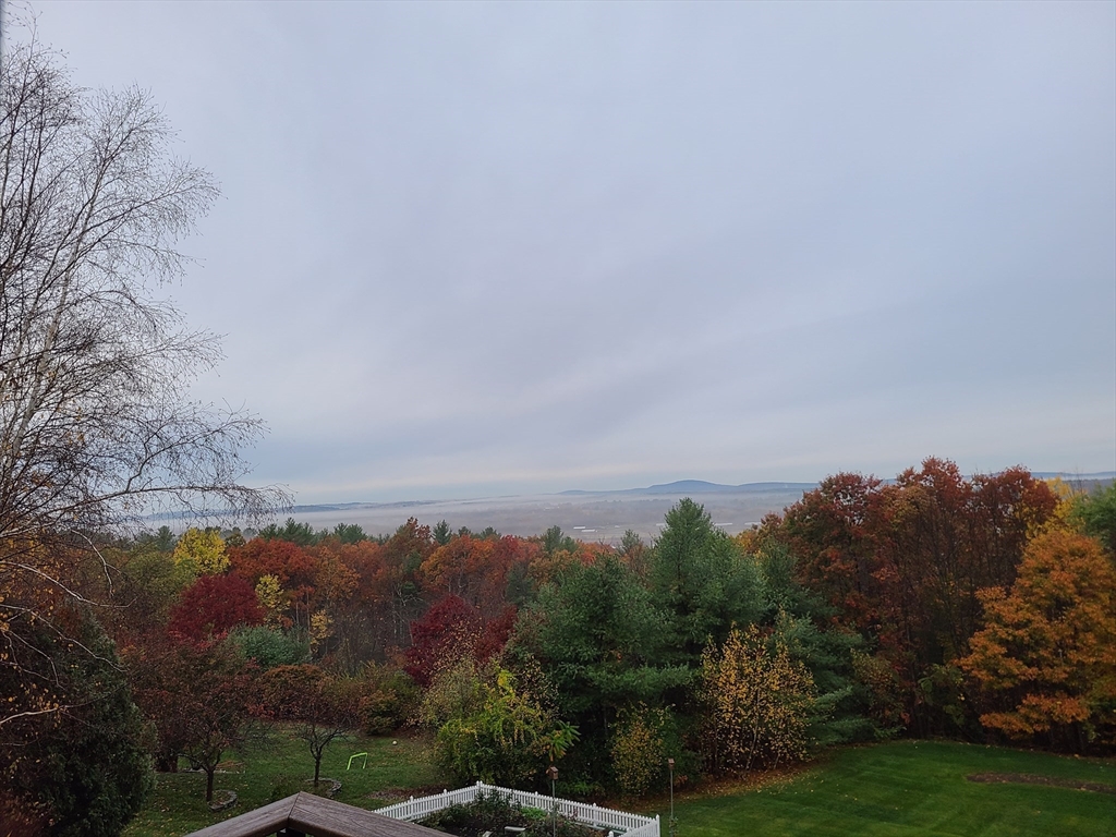 110 Kettle Hole Rd