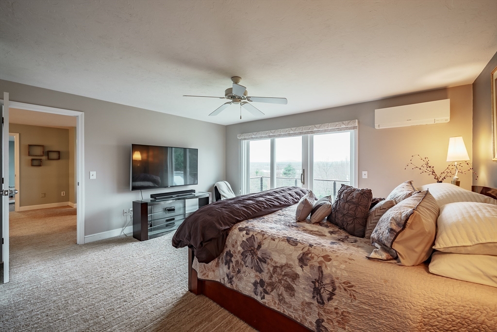 110 Kettle Hole Rd