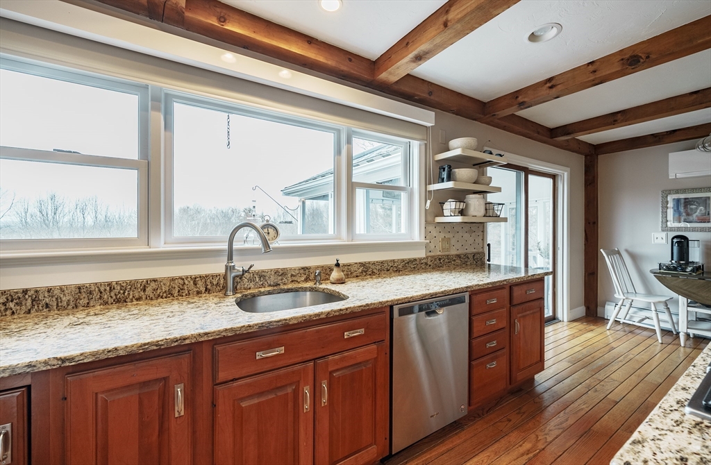 110 Kettle Hole Rd